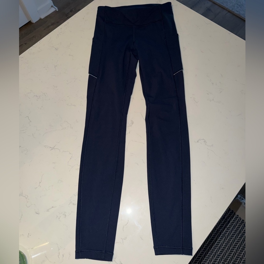 Lululemon Speed Up Tight Full-On Luxtreme in True Navy Size 4 - Picture 13 of 13